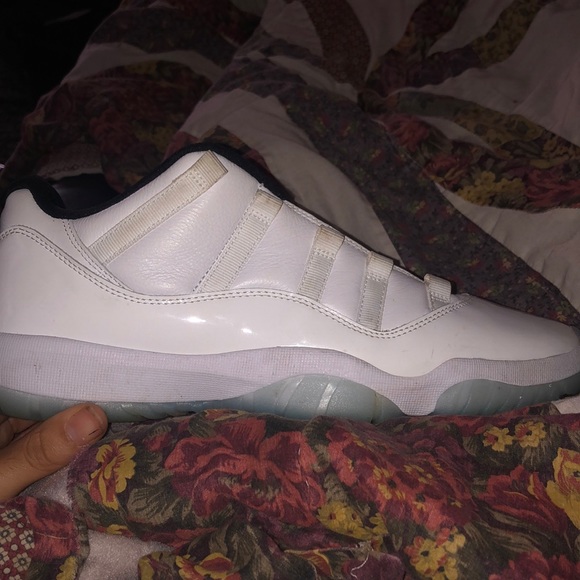 Legend blues 11s - Picture 1 of 3